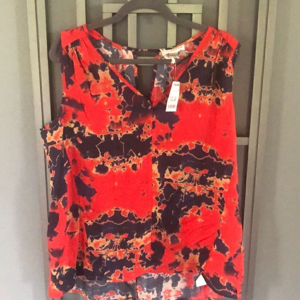 NWT Kemar red And black tie dye Sleeveless rayon blouse ￼￼ Marshals size L￼